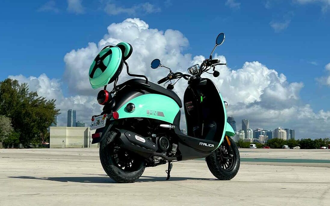 italica-mini-50cc-cyan-scooter-rental-back-right