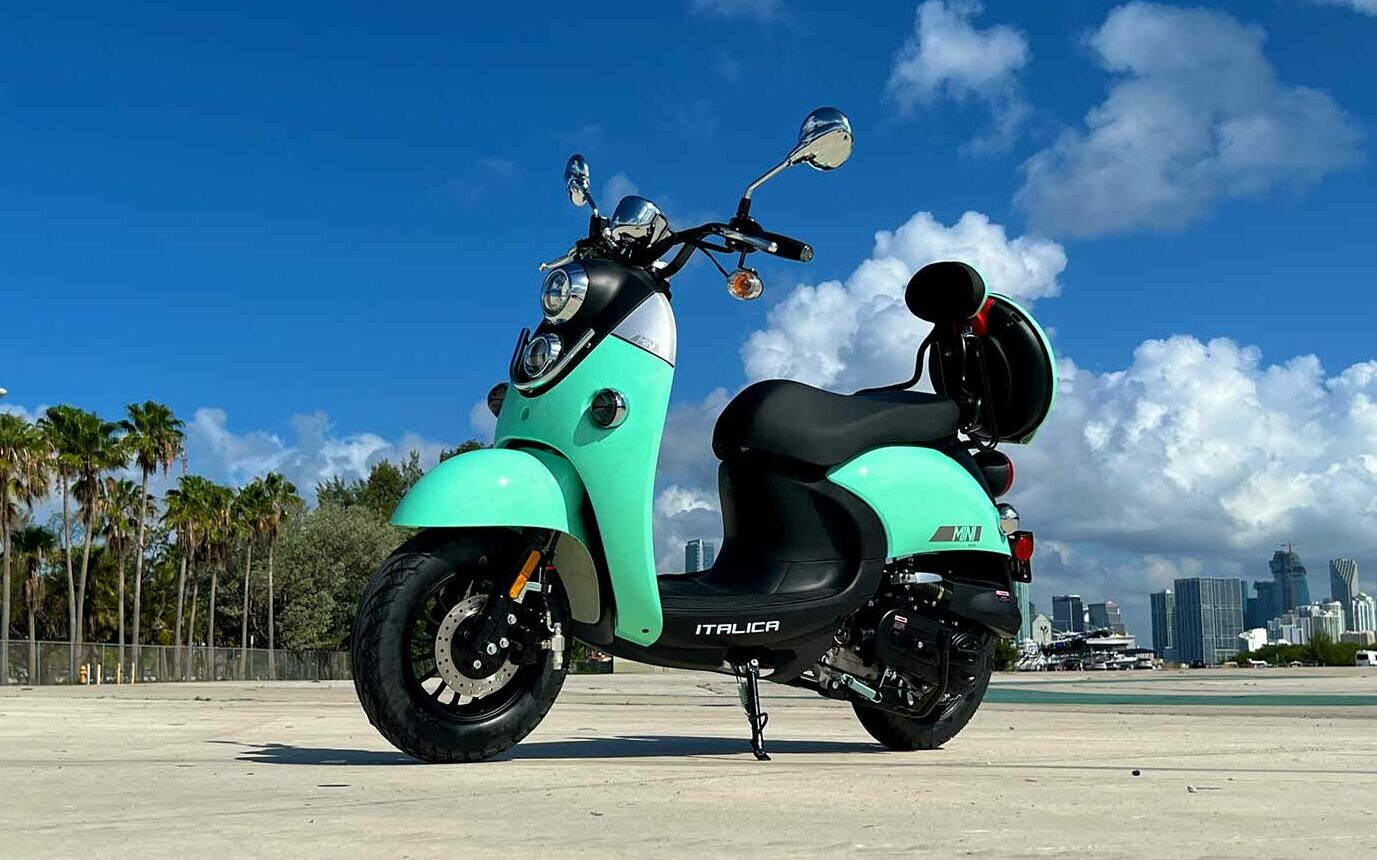 italica-mini-50cc-cyan-scooter-rental-front-left