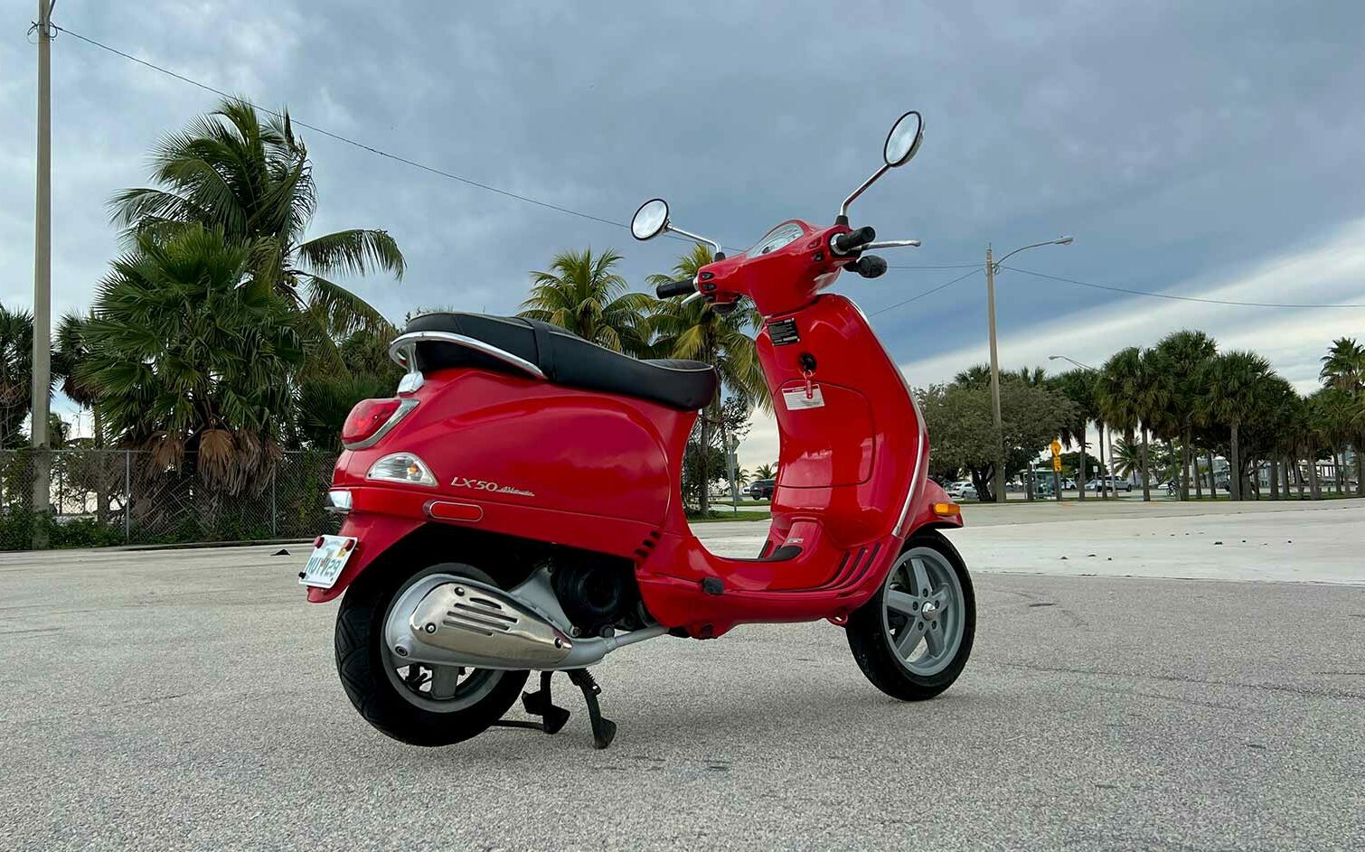 vespa-scooter-rental-red-back-right